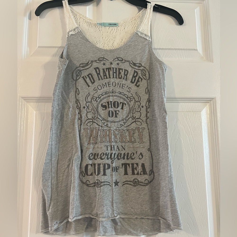 Graphic tank